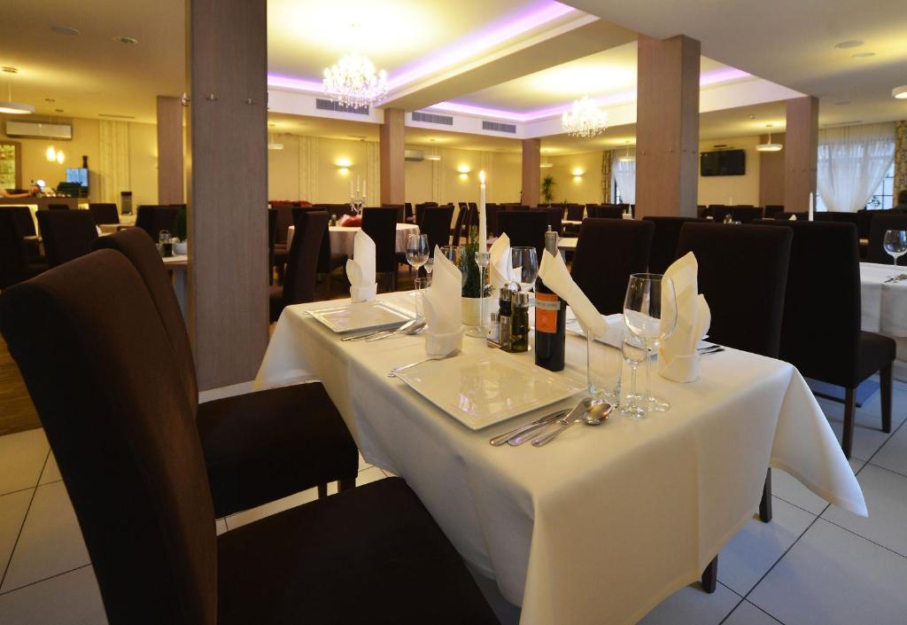 Hotel Camelot Szczawno-Zdroj Εξωτερικό φωτογραφία